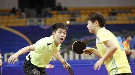 东契奇持球 东契奇持球